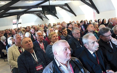 Kongres rozpoczął się od Mszy św. pod przewodnictwem bp. T. Lityńskiego w seminaryjnym kościele, a dalsze obrady odbyły się w Auli św. Józefa.