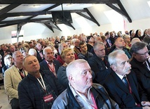 Kongres rozpoczął się od Mszy św. pod przewodnictwem bp. T. Lityńskiego w seminaryjnym kościele, a dalsze obrady odbyły się w Auli św. Józefa.