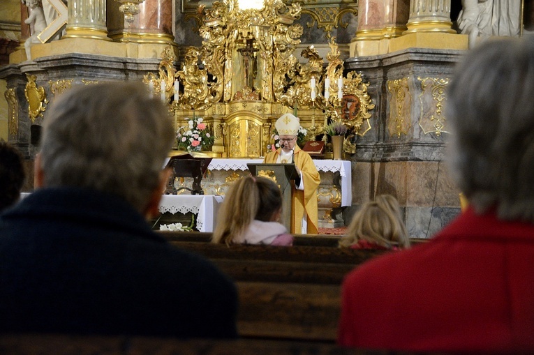 Sympozjum o dziełach modlitewnego wsparcia kapłanów