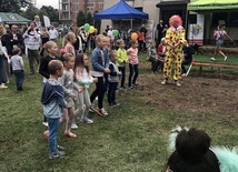 Na najmłodszych czekały wyborne zabawy z Klaunem Dzimkiem.