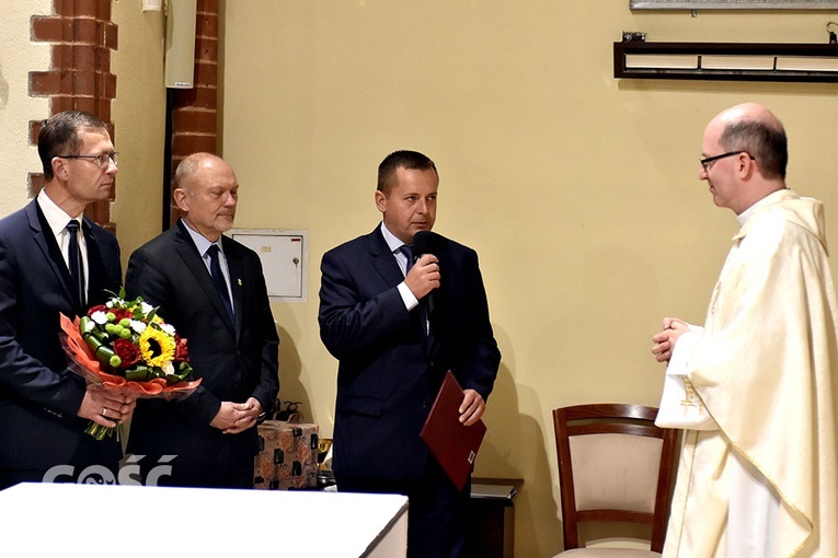 Uroczyste wprowadzenie w urząd proboszcza ks. Arkadiusza Chwastyka