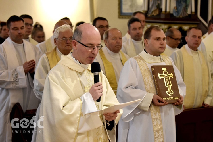 Uroczyste wprowadzenie w urząd proboszcza ks. Arkadiusza Chwastyka