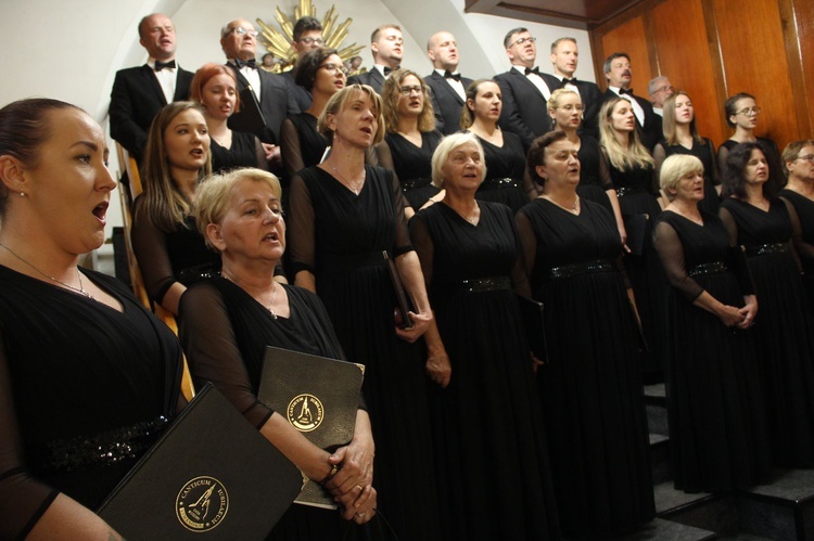 X Forum Ruchów i Stowarzyszeń - Msza św.