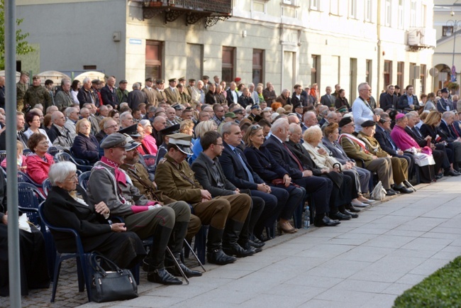 Odsłonięcie pomnika żołnierzy AK