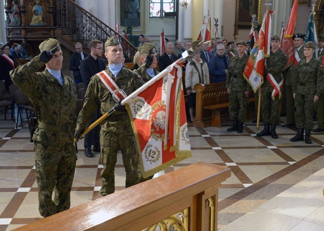 Odsłonięcie pomnika żołnierzy AK