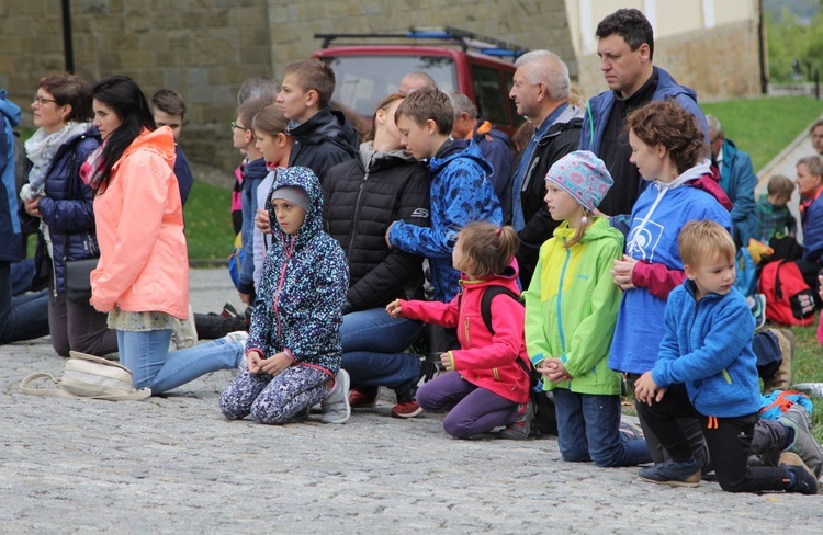 12. Pielgrzymka Rodzin Diecezji Bielsko-Żywieckiej do Kalwarii Zebrzydowskiej - 2019, cz. 1