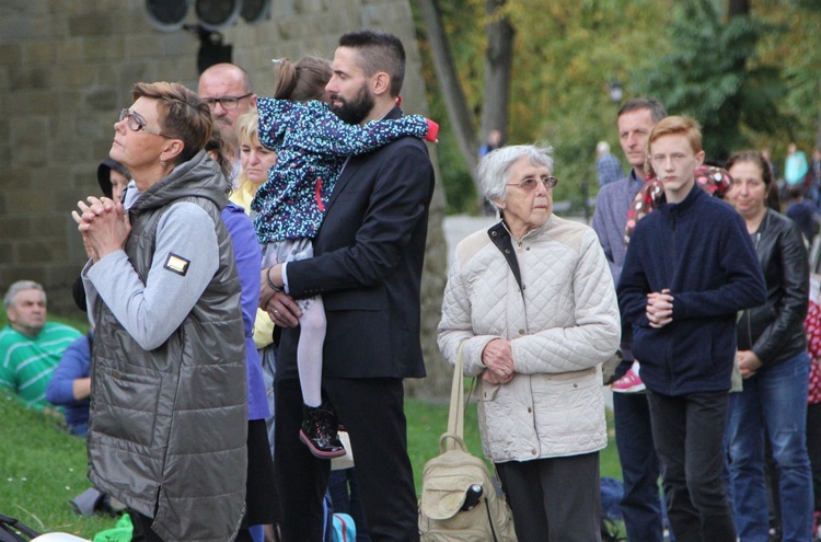 12. Pielgrzymka Rodzin Diecezji Bielsko-Żywieckiej do Kalwarii Zebrzydowskiej - 2019, cz. 1