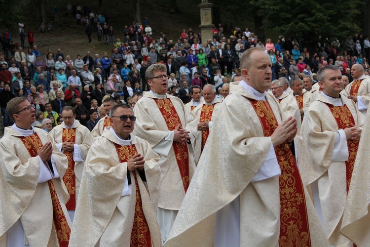 12. Pielgrzymka Rodzin Diecezji Bielsko-Żywieckiej do Kalwarii Zebrzydowskiej - 2019, cz. 1