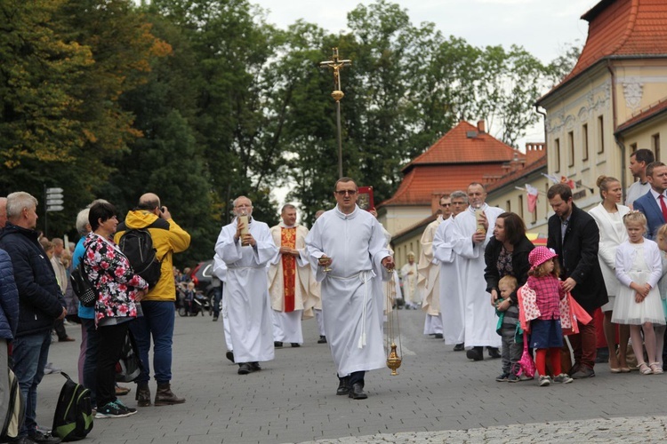 12. Pielgrzymka Rodzin Diecezji Bielsko-Żywieckiej do Kalwarii Zebrzydowskiej - 2019, cz. 1