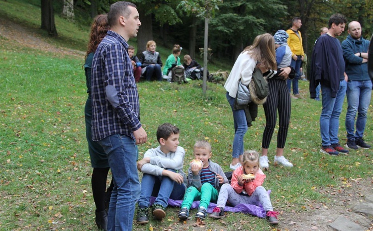 12. Pielgrzymka Rodzin Diecezji Bielsko-Żywieckiej do Kalwarii Zebrzydowskiej - 2019, cz. 1