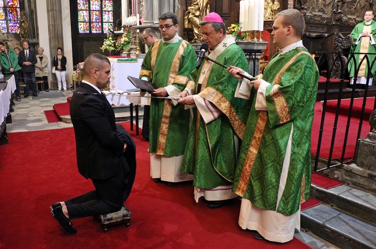 Pasowanie nowych dam i rycerzy Zakonu Korony Polskiej św. Kazimierza Królewicza