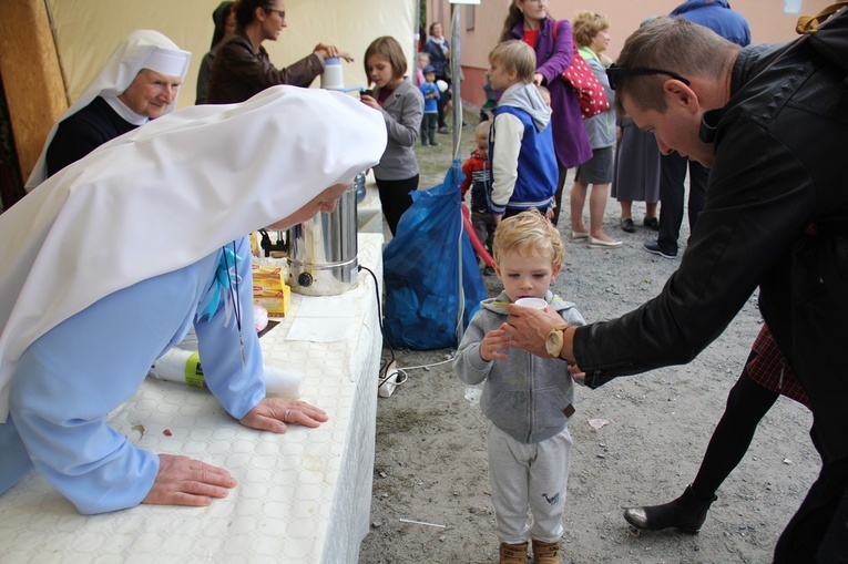 Piknik parafialny na Muchoborze Wielkim