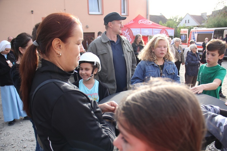 Piknik parafialny na Muchoborze Wielkim