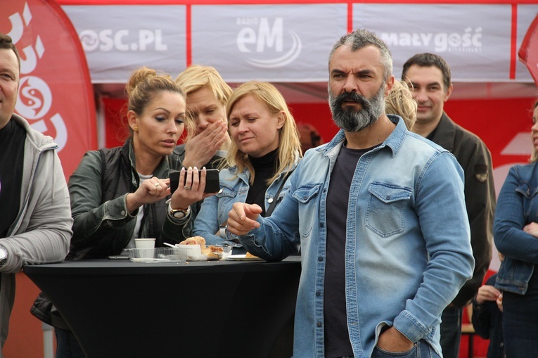 Piknik parafialny na Muchoborze Wielkim