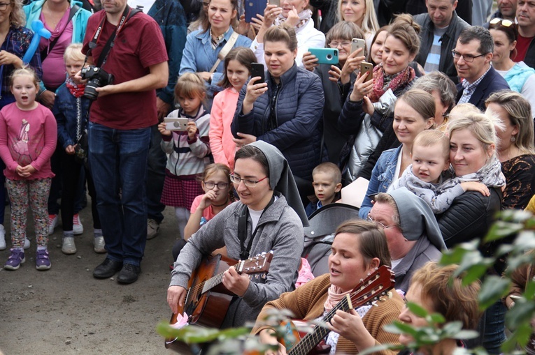 Piknik parafialny na Muchoborze Wielkim