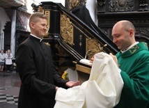 Na początku III roku formacji do kapłaństwa klerycy otrzymują sutannę.