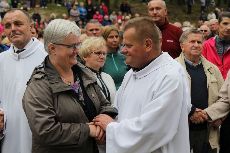 W Kalwarii Zebrzydowskiej żony i mężowie odnowili swoje przyrzeczenia małżeńskie.