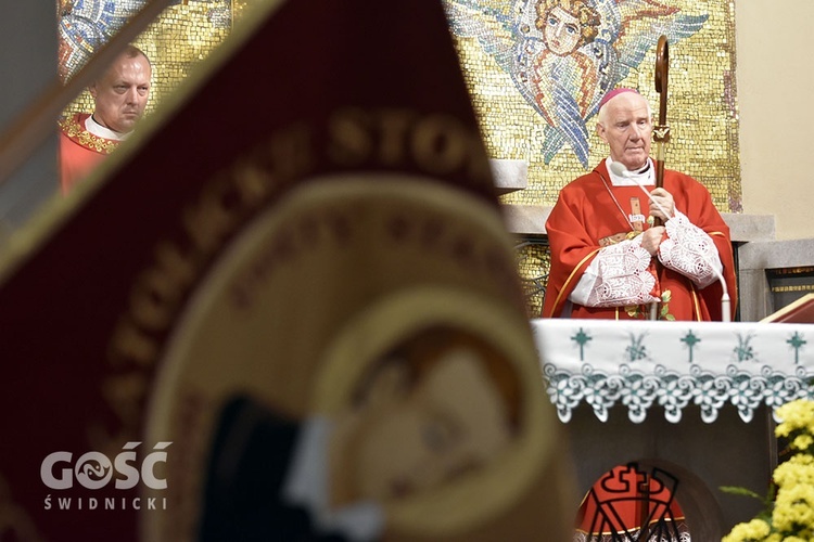 Mszy św. dla KSM-owiczów przewodniczył w Szczawnie Zdroju bp Ignacy Dec.