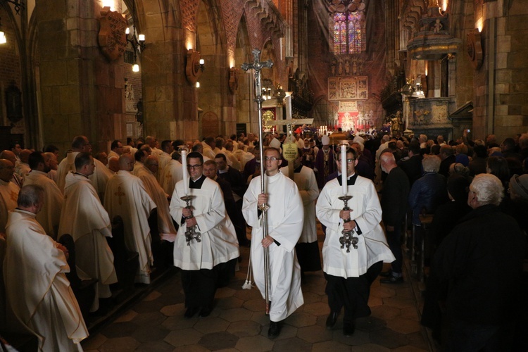 Pogrzeb śp. ks. prał. Mariana Biskupa