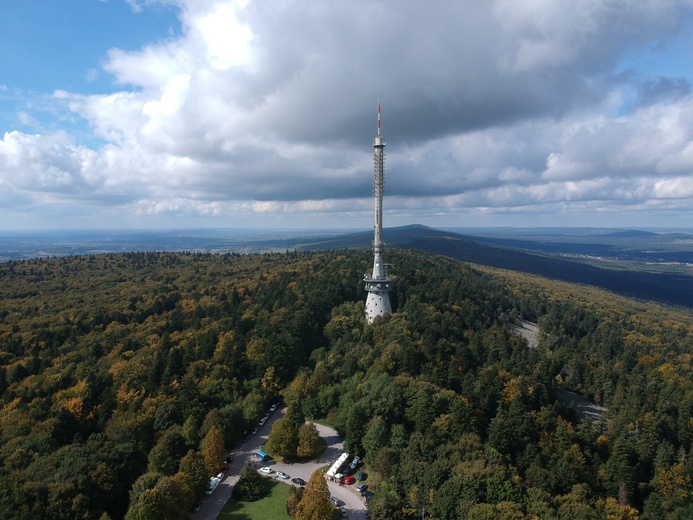 Pielgrzymka Skautów Europy na Święty Krzyż - ujęcia z drona
