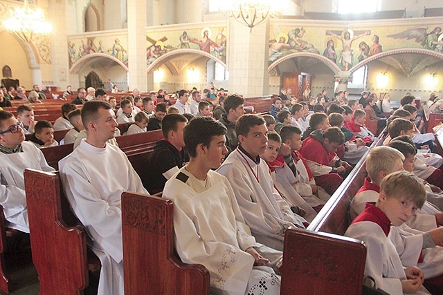 ▲	Do Legnicy przyjechało 150 pasjonatów liturgii.