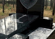 ▲	15 października obchodzony jest jako Dzień Dziecka Utraconego.