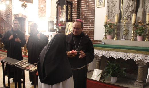 Odpust św. Teresy od Dzieciątka Jezus u karmelitanek bosych