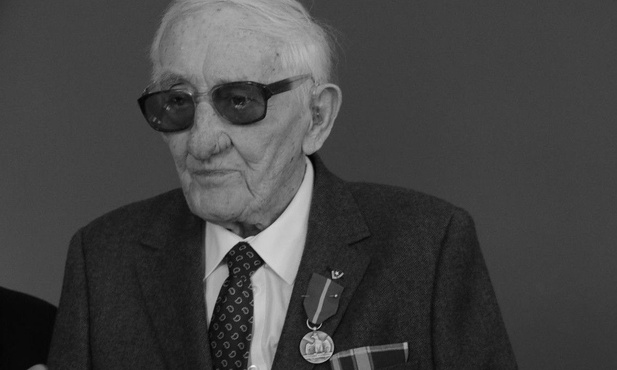 Kraków. Nie żyje Karol Tendera, były więzień obozu w Auschwitz