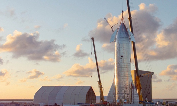 Wizualizacje rakiet kosmicznych, których budowę finansuje ekscentryczny miliarder Elon Musk, robią wielkie wrażenie.