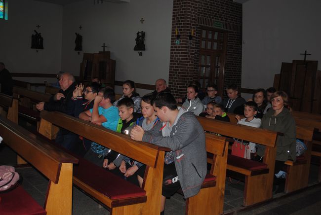 Stalowa Wola. Różaniec u michalitów