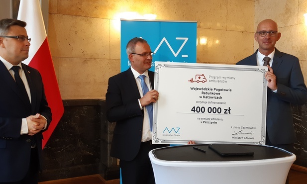 Katowice. Dodatkowe pieniądze dla Górnośląskiego Centrum Medycznego. Nowe karetki także w Bytomiu, Żorach czy Sosnowcu