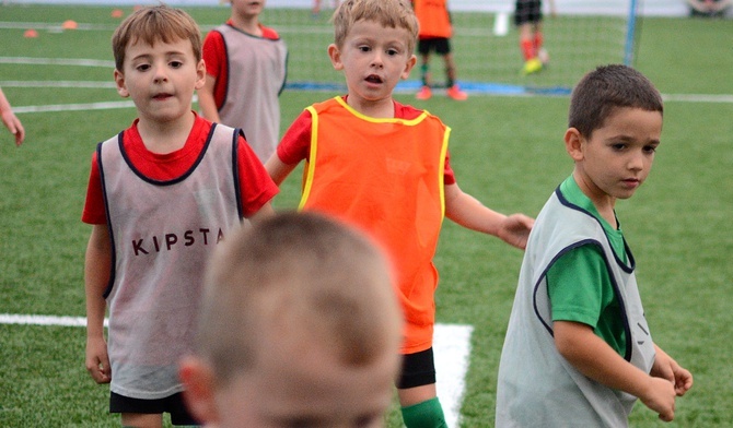 Tychy. Szkoła Mistrzostwa Sportowego z nową halą. Sztuczna nawierzchnia i treningi cały rok