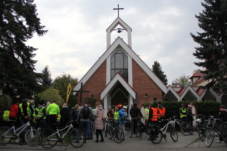 Pielgrzymka rowerowa do Ostrówka