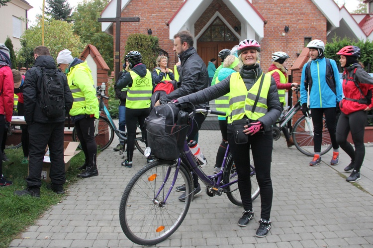 Pielgrzymka rowerowa do Ostrówka