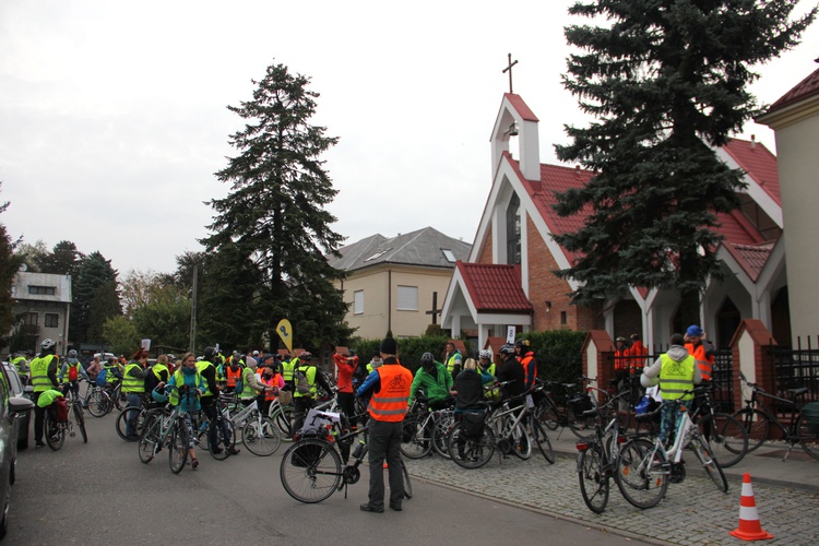 Pielgrzymka rowerowa do Ostrówka