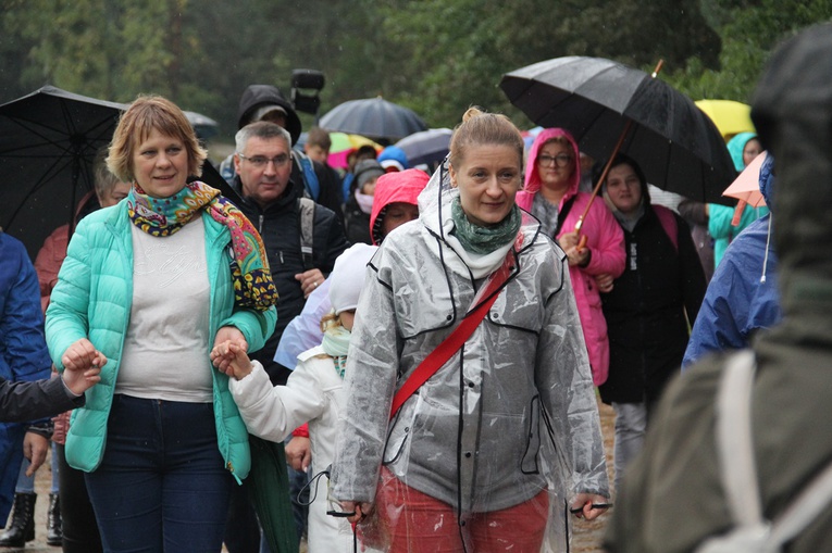 Pielgrzymka jadwiżańska z Brzegu Dolnego do Łososiowic