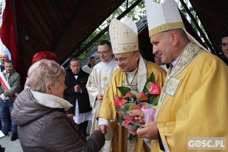 Pielgrzymka Róż Żywego Różańca do Rokitna