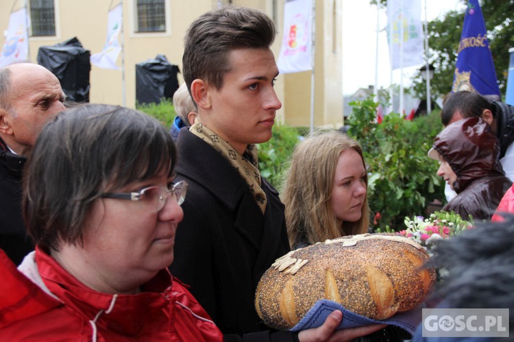 Pielgrzymka Róż Żywego Różańca do Rokitna