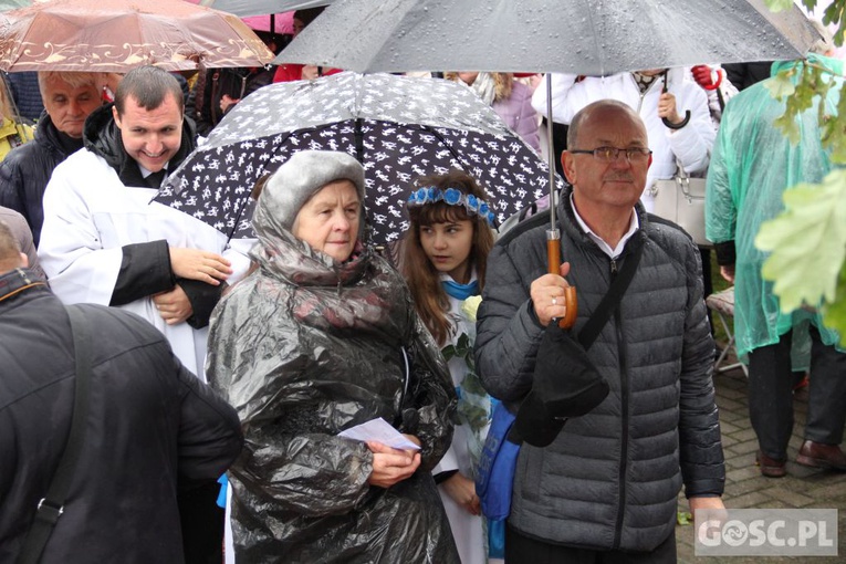 Pielgrzymka Róż Żywego Różańca do Rokitna