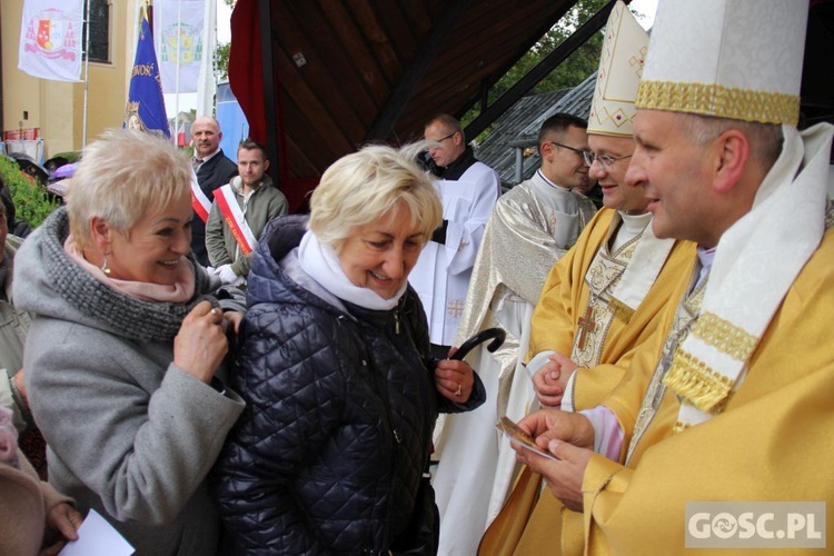 Pielgrzymka Róż Żywego Różańca do Rokitna