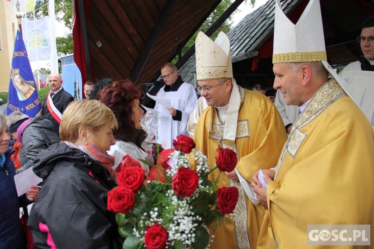 Pielgrzymka Róż Żywego Różańca do Rokitna