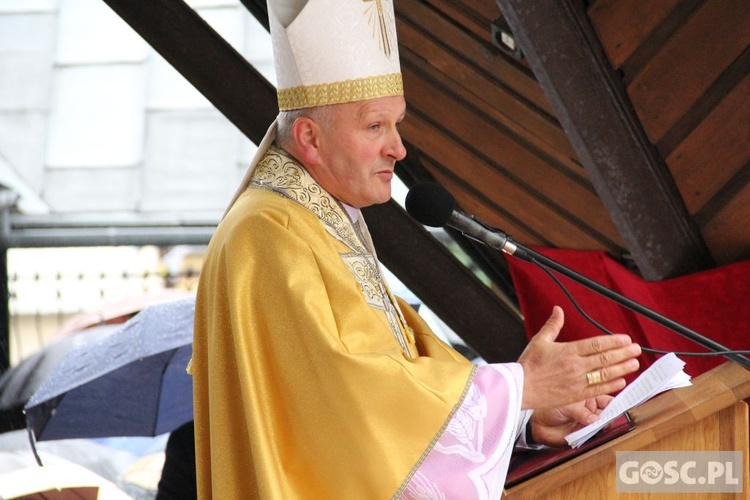 Pielgrzymka Róż Żywego Różańca do Rokitna