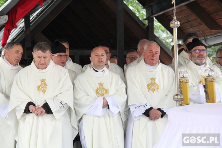 Pielgrzymka Róż Żywego Różańca do Rokitna