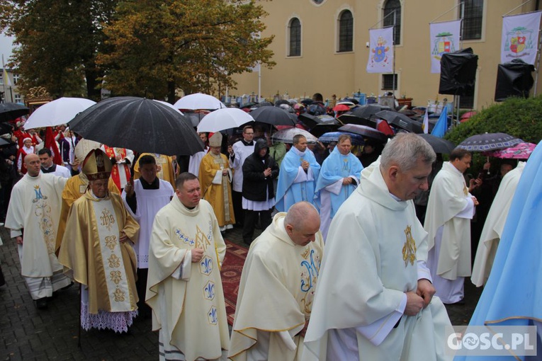 Pielgrzymka Róż Żywego Różańca do Rokitna
