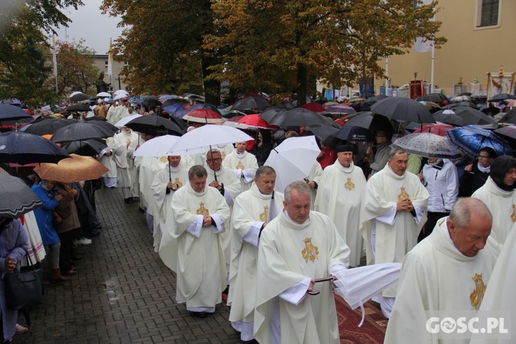 Pielgrzymka Róż Żywego Różańca do Rokitna