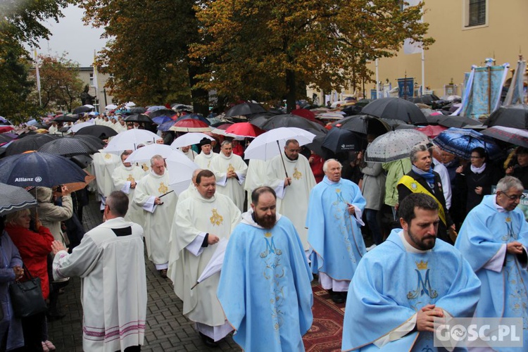 Pielgrzymka Róż Żywego Różańca do Rokitna