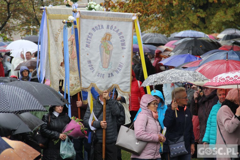 Pielgrzymka Róż Żywego Różańca do Rokitna