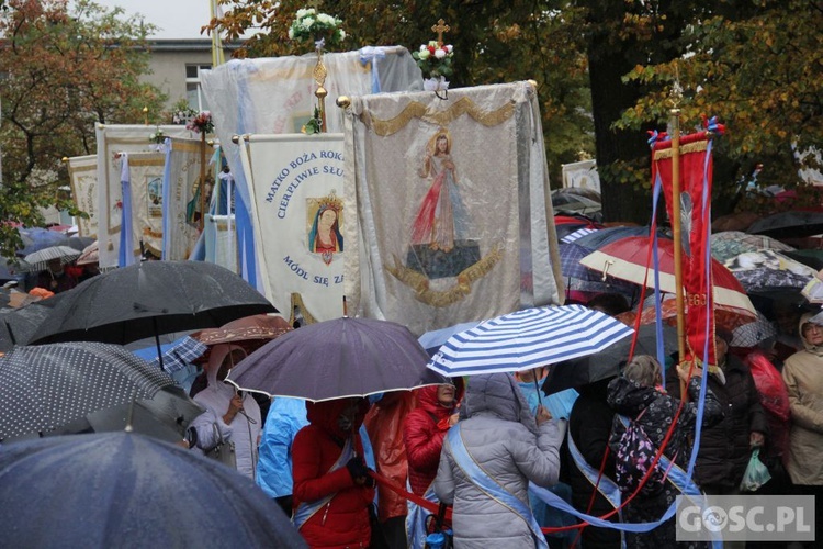 Pielgrzymka Róż Żywego Różańca do Rokitna