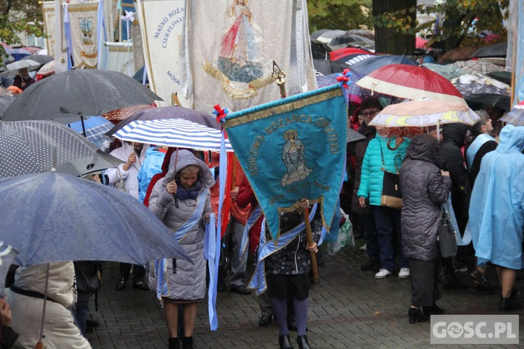 Pielgrzymka Róż Żywego Różańca do Rokitna