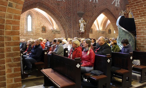 Bp Iwanecki: miłosierdzie czyni nas jako chrześcijan wiarygodnymi 